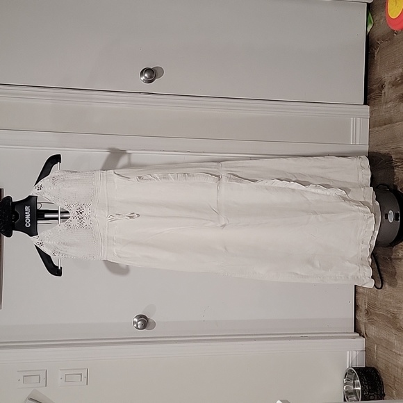 Beach dress - Picture 1 of 5